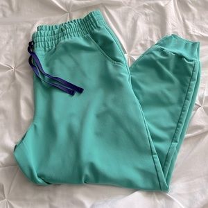 FIGS Women’s Surgical Green High Waisted Jogger Scrub Pants - Petite